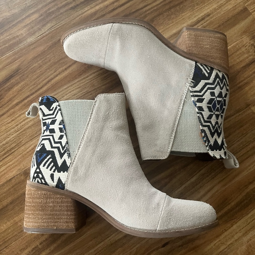 Toms booties